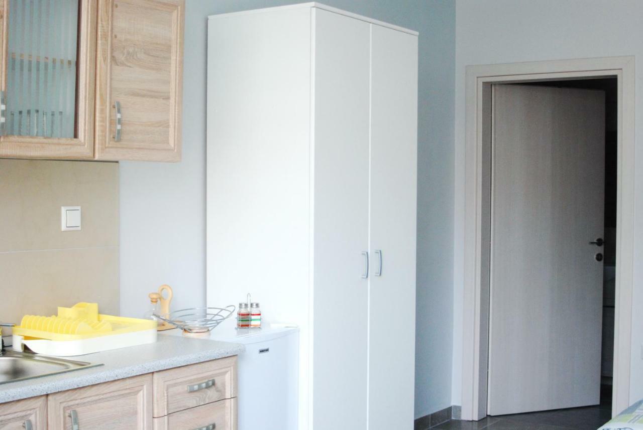 Soula'S Sunshine Green Apartment Nea Karvali Esterno foto